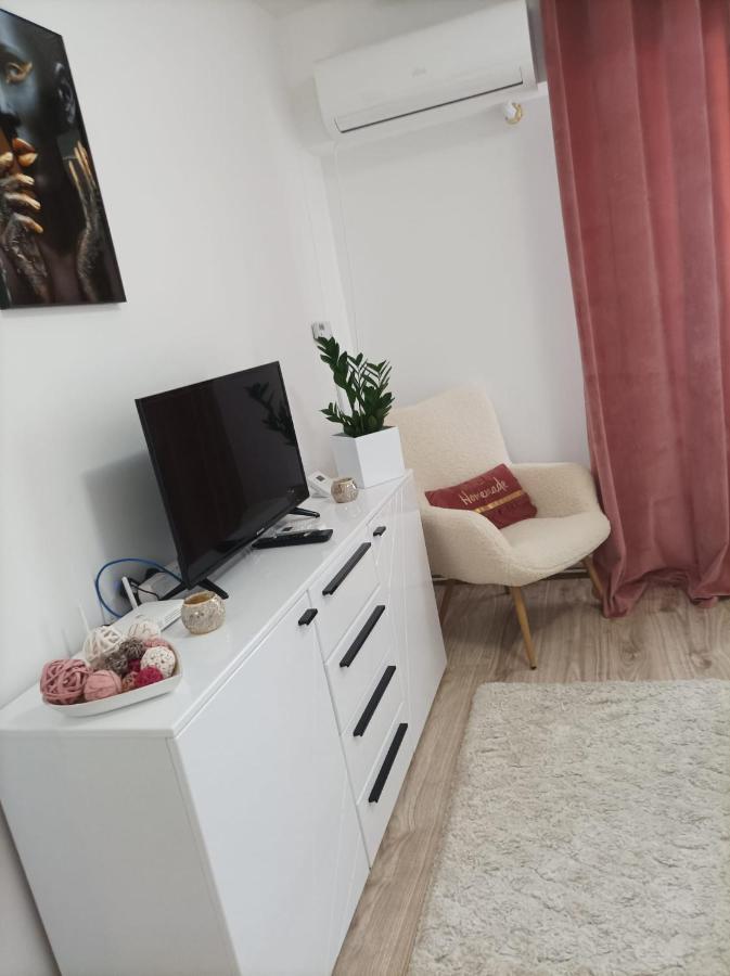 Soft Apartments Galati  Bagian luar foto
